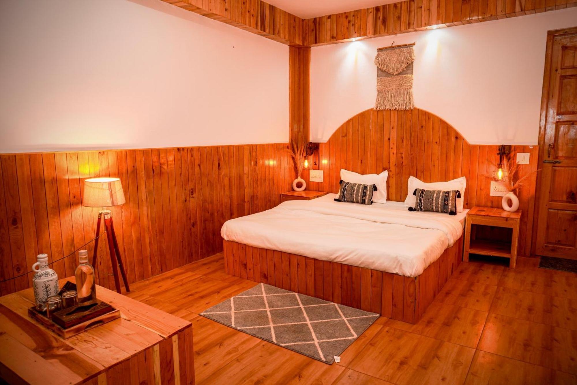 Double Room with Mountain View